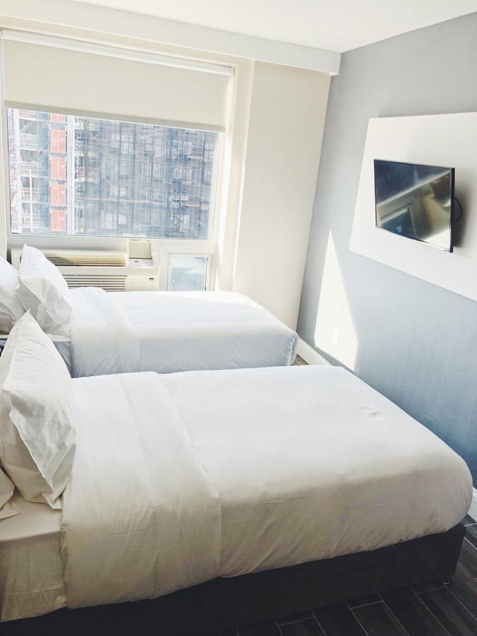 Mayfair Inn And Suites New York Exteriör bild